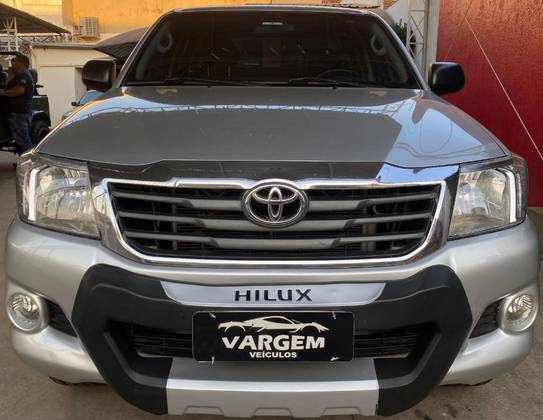TOYOTA HILUX 2.7 SR 4X2 CD 16V FLEX 4P AUTOMÁTICO